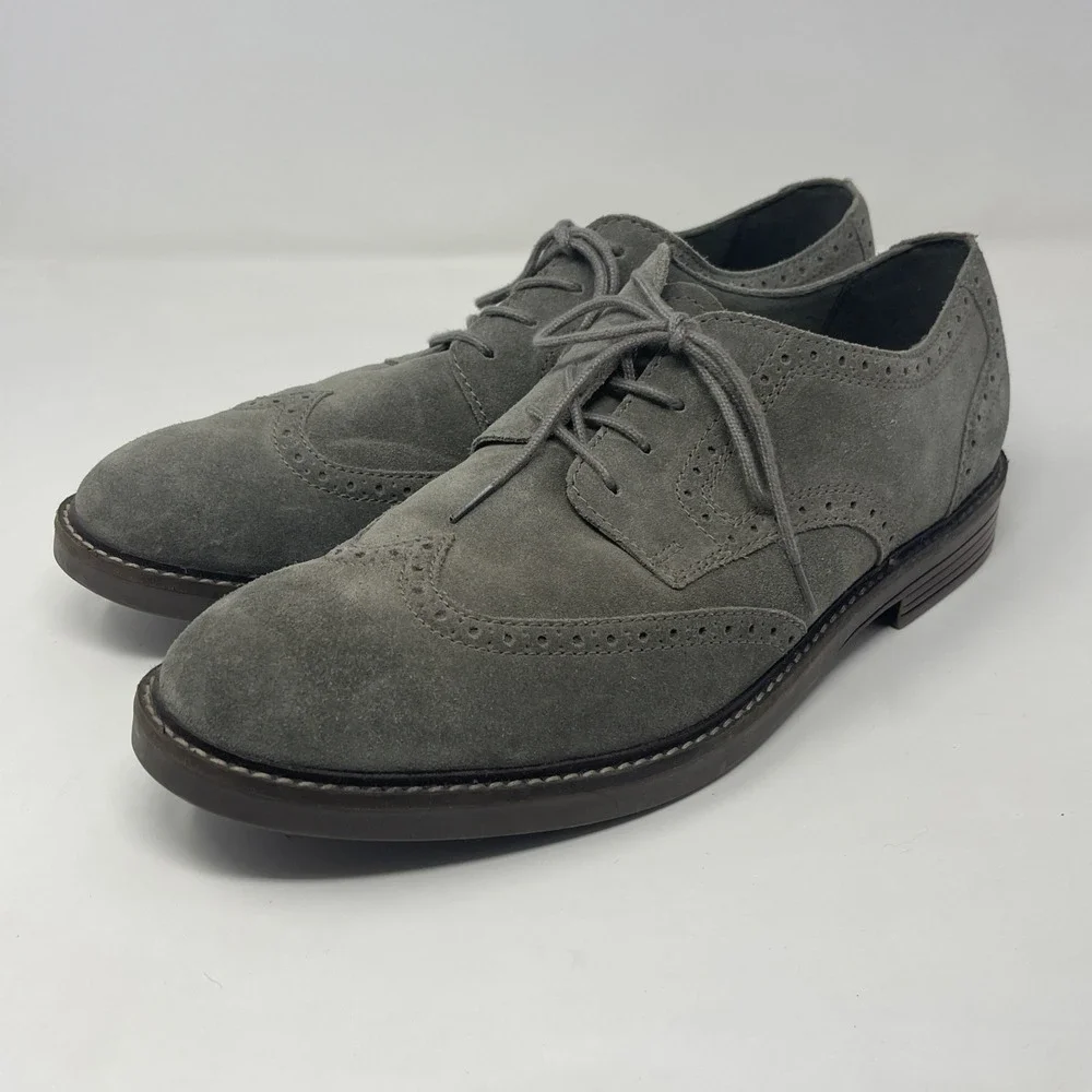 Clarks preowned good
